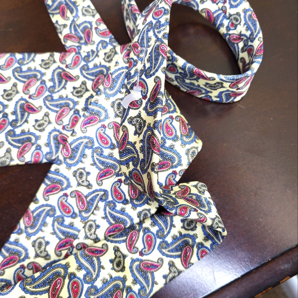 Christian Dior Men's Tie, 100% Silk - Picture 5 of 5